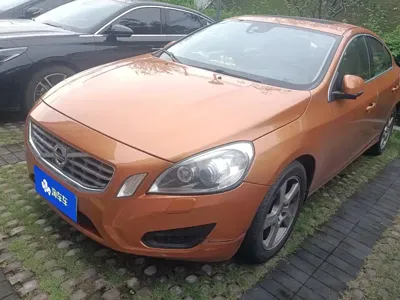 Volvo S60 (Import)
