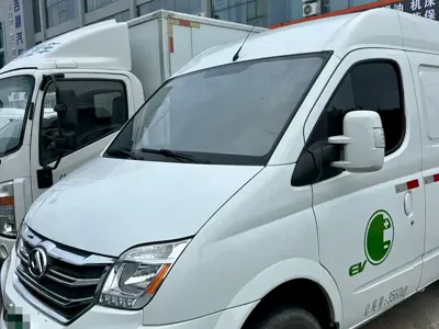 大通 EV80