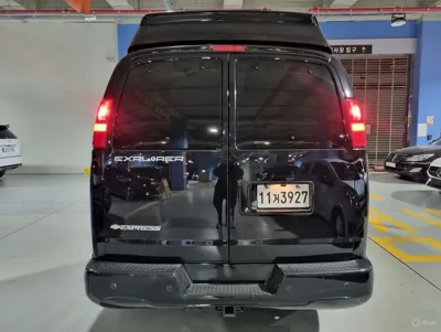 Chevrolet Express Van