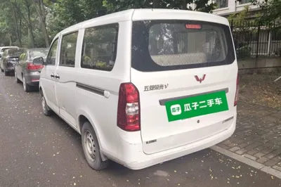 Wuling Rongguang V