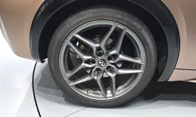 Infiniti Q30