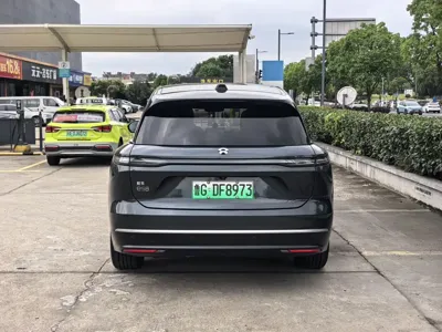 Nio ES8