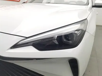 Roewe i5