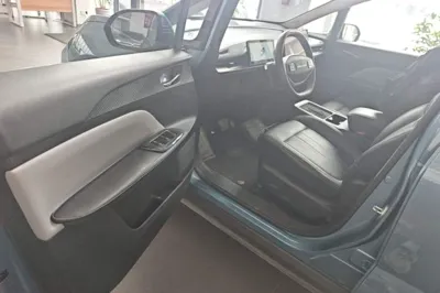 Venucia VX6