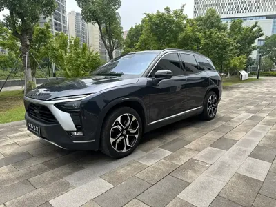 Nio ES8