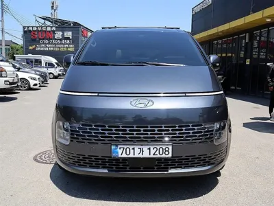 Hyundai Staria