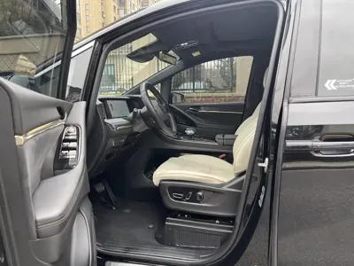 GAC Motor Trumpchi M8