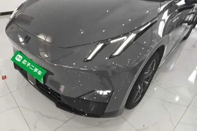 Lynk & Co Z20