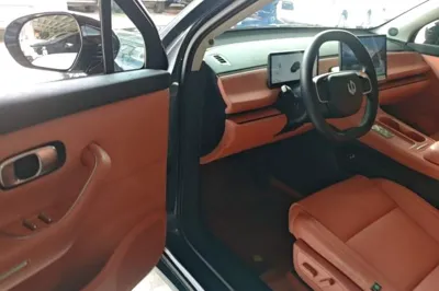 Leapmotor C10
