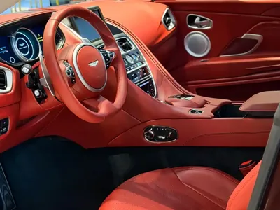 Aston Martin DB11