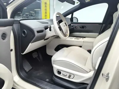Li Auto 理想i6