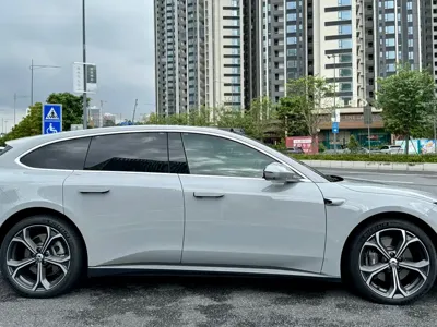 Nio ET5T