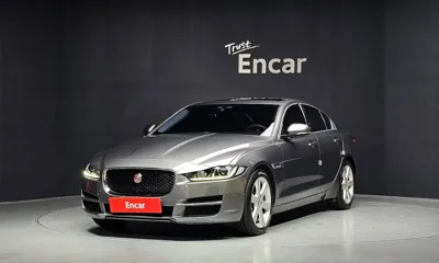 Jaguar XE
