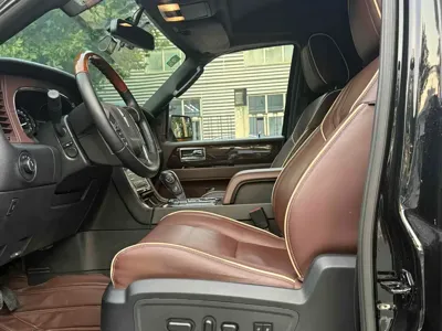 Lincoln Navigator