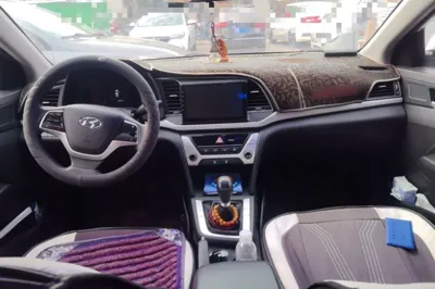 Hyundai Elantra (6th Generation