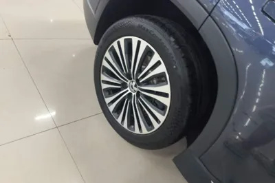 Nio EC6