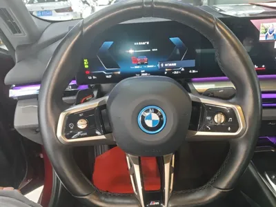 BMW i5
