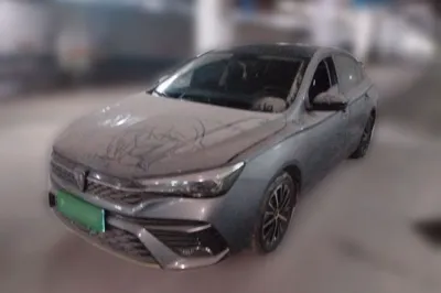 Roewe i5