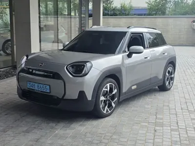 MINI Aceman