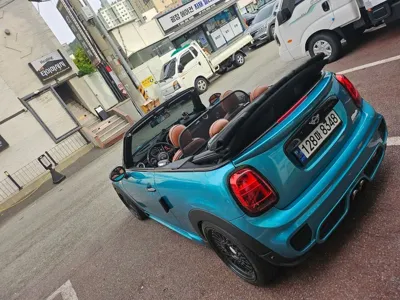 MINI Cooper Convertible