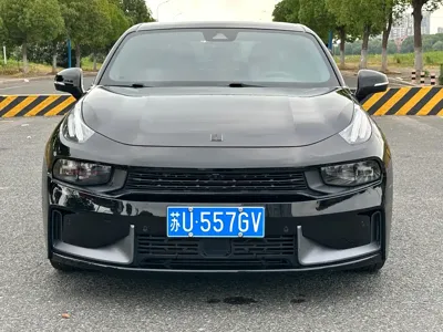 Lynk & Co 03