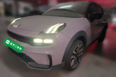 Lynk & Co 06