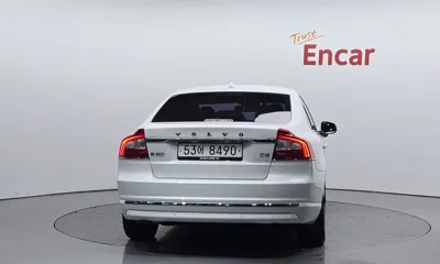 Volvo S80