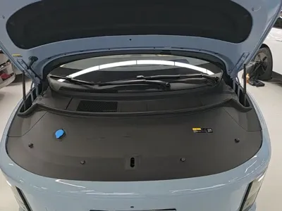 Li Auto 理想i8