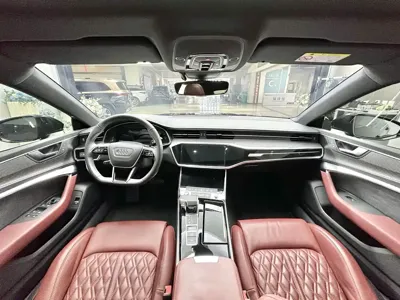 Audi A7L