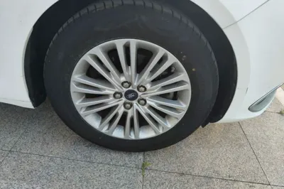 Ford Taurus