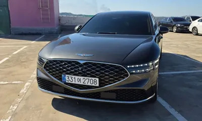 Genesis G90