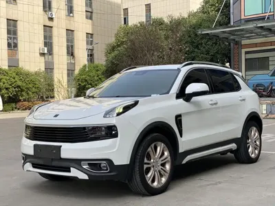 Lynk & Co 01