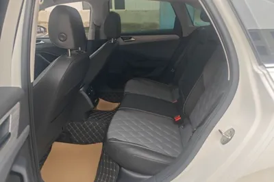 Volkswagen Sagitar