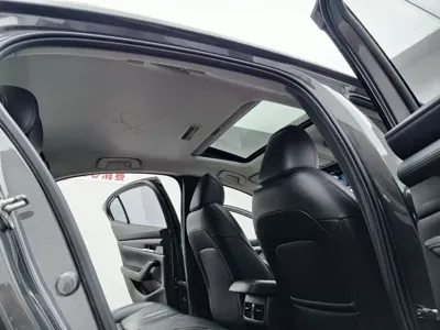 Mazda 3 Axela