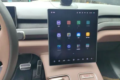 Nio ES8