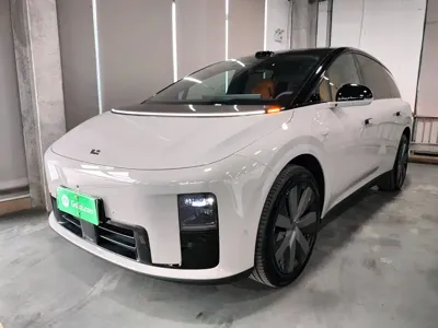 Li Auto 理想i8