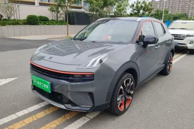 Lynk & Co 06
