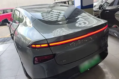 Xpeng P7