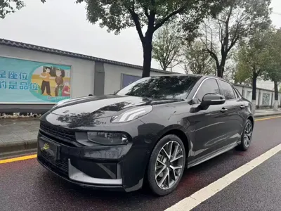 Lynk & Co 03
