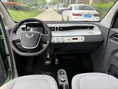 Wuling MINIEV