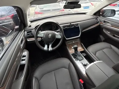 Roewe RX8