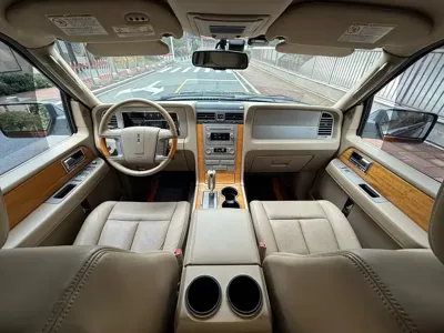 Lincoln Navigator
