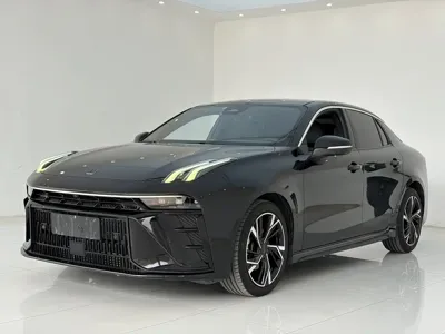 Lynk & Co 03