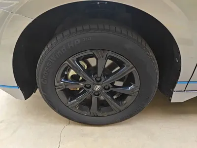 BYD e2