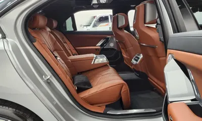 BMW i7