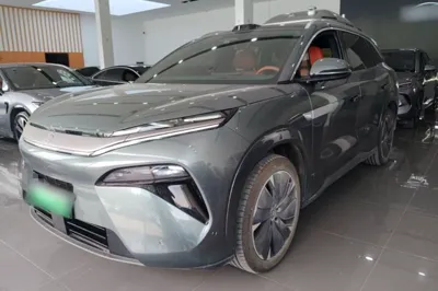 BYD Tang L