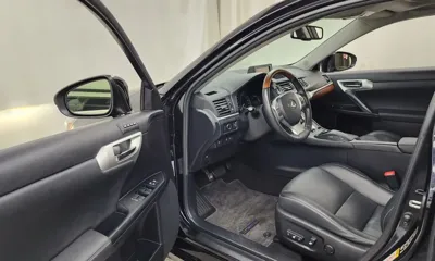 Lexus CT200h