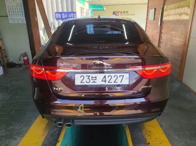 Jaguar XF