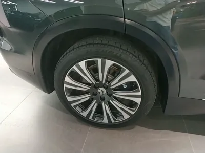 Nio ES8