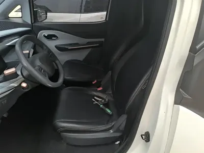 Baojun E200